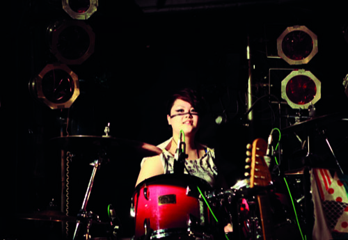 nico of the Suzan by MAMIKO MIYAKOSHI Japanese Woman Drummer